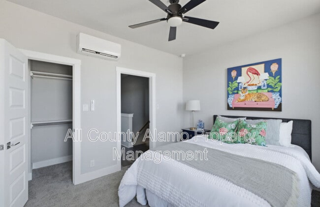 Building Photo - 7930 Kennedy Hill Dr