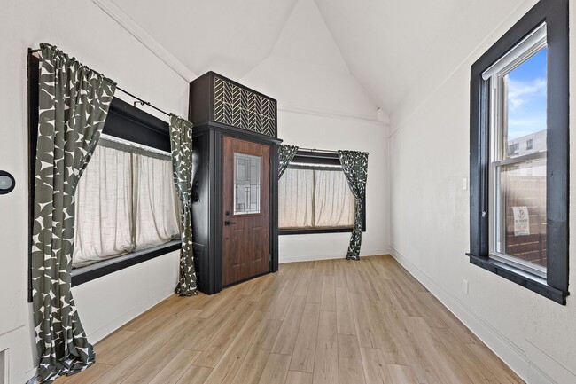 Building Photo - Modern 1-Bedroom Loft in Bay View – Updated Single Family Home with Parking!
