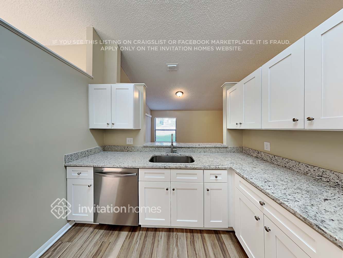 Building Photo - 2206 Fairmont Cir
