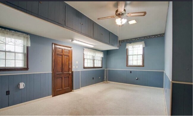 Building Photo - 11207 Crestfield Dr SE