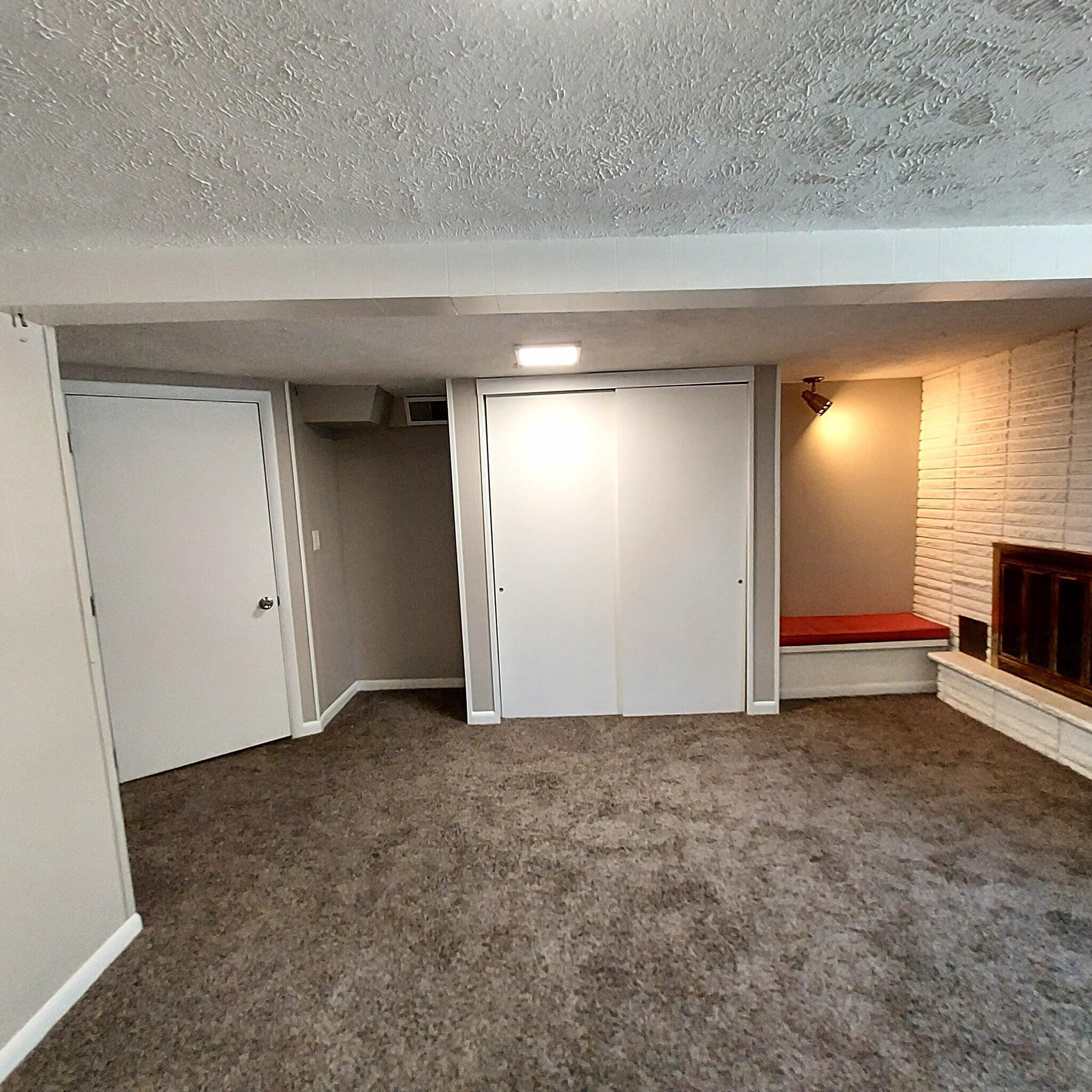 Building Photo - 3344 S Oakwood St