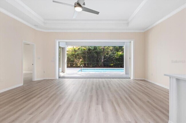 Building Photo - 700 Silk Oak Dr