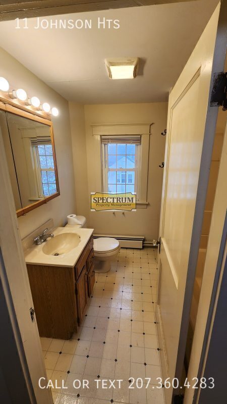 Building Photo - 11 Johnson Heights