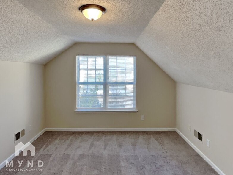 Building Photo - 15247 Leslie Brooke Rd