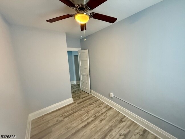 Building Photo - 319 Lathrop Ave