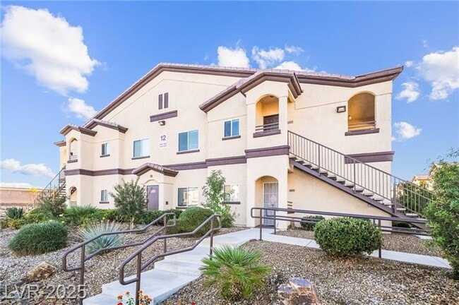 Building Photo - 2291 W Horizon Ridge Pkwy