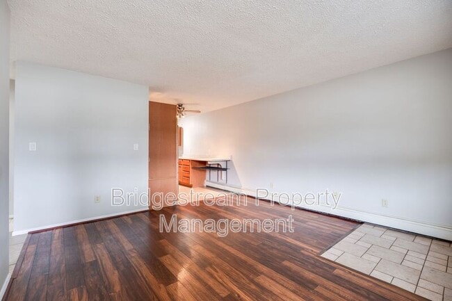 Building Photo - 14-107 Candlewood Court