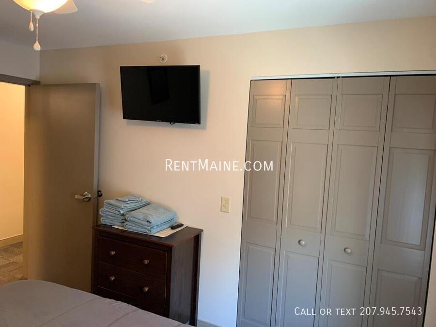 Building Photo - 8 Elizabeth Ave