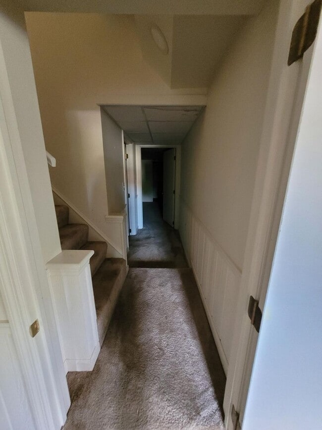 Building Photo - 135 W Main Street