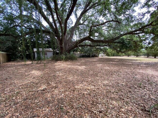 Building Photo - 2/2 Lady Lake Home