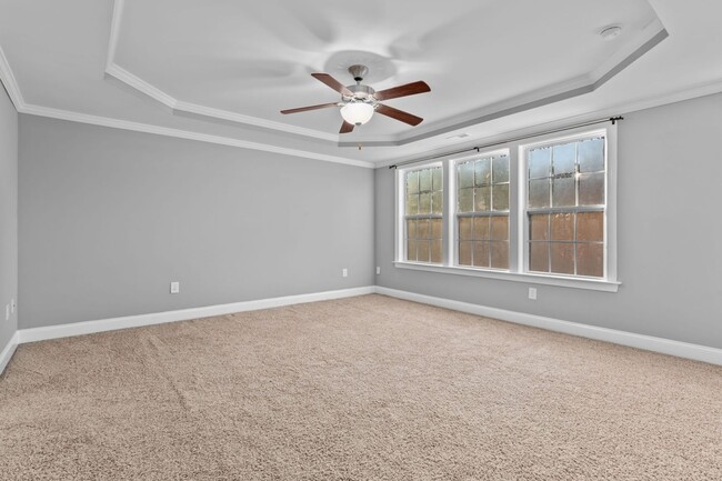 Building Photo - Stunning 5BR House in Holly Springs