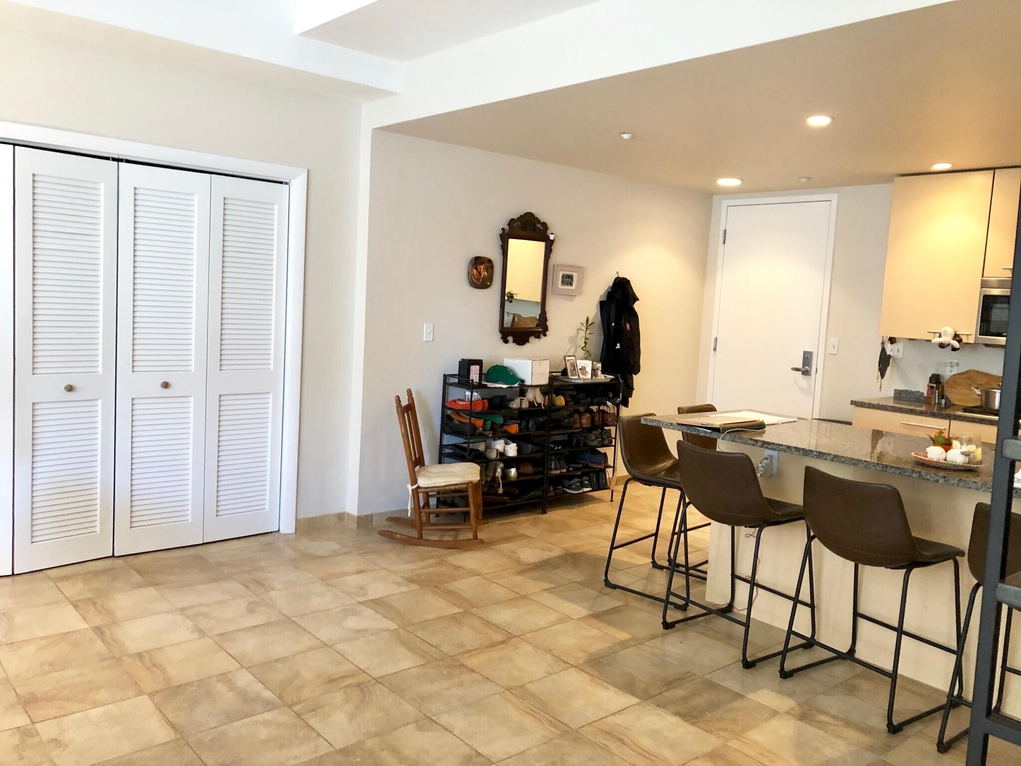 Building Photo - 33 Fay St