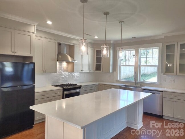 Building Photo - 1716 Berryhill Rd