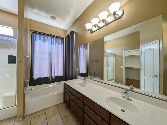 Building Photo - 3310 W Latona Rd