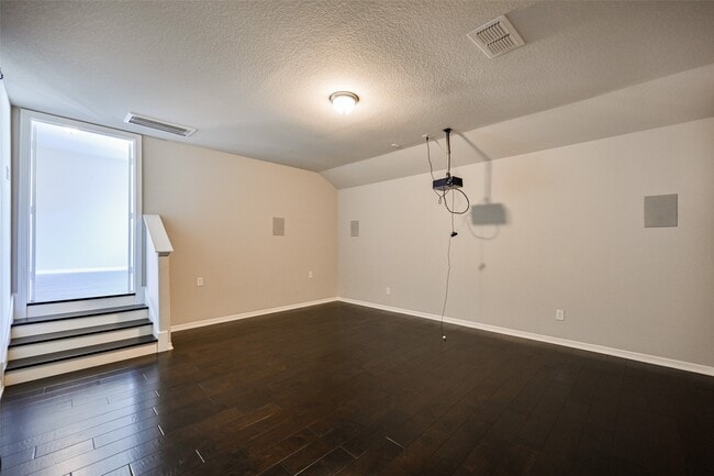 Building Photo - 27810 Burnett Hills Ln