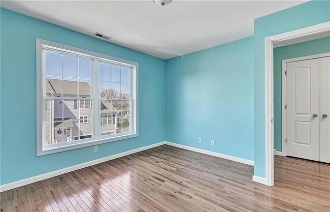 Building Photo - 800 Seaview Ave