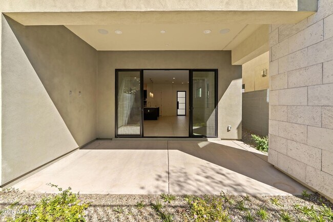 Building Photo - 1 Easy St