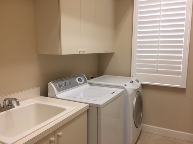 Building Photo - SUMMER/ FALL FURNISHED  3/2 IMMACULATE POOL HOME - ROSEDALE COMMUNITY