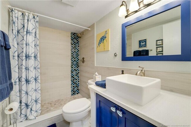 Building Photo - 10310 S Ocean Dr