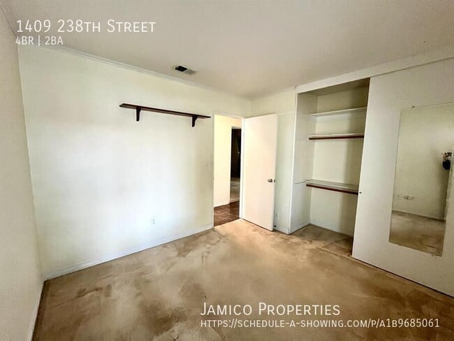 Building Photo - 1409 238th St