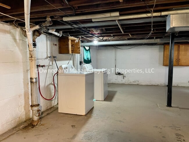 Building Photo - Charming three bedroom cottage in Claymont