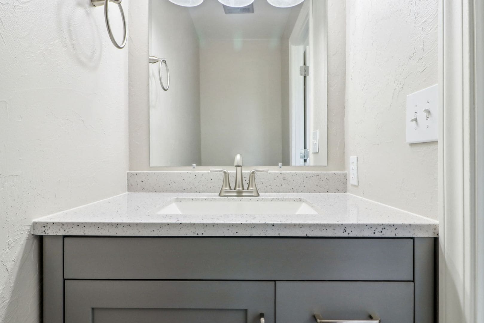 Building Photo - 1180 S Monaco St Pkwy