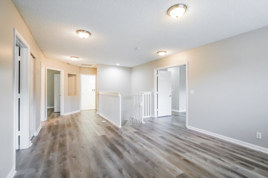 Building Photo - 103 SW 164th Ave