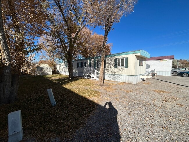Building Photo - 2 Bedroom 1 Bath Updated Mobile Home in A & J Mobile Home Park
