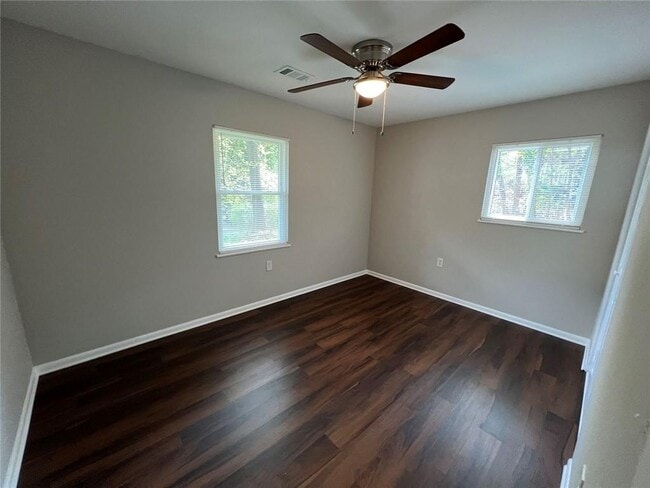 Building Photo - 3920 Spanish Oak Dr
