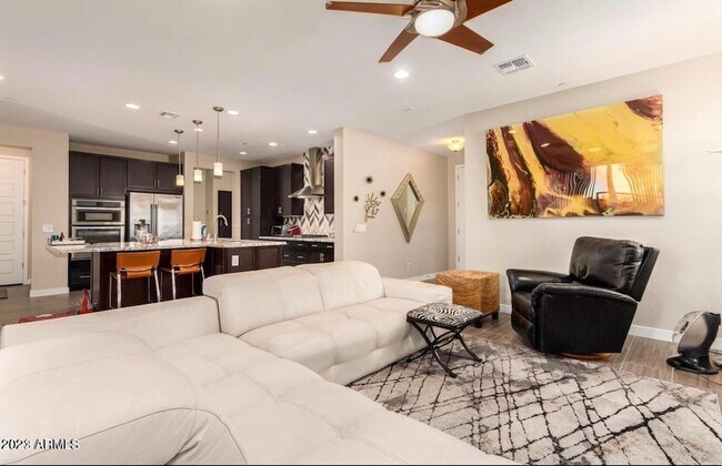 Building Photo - 9001 E San Victor Dr