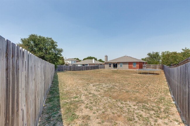 Building Photo - 2402 Pheasant Run