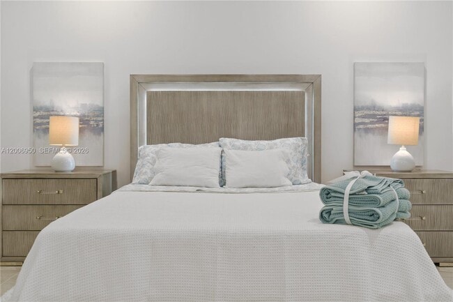 Building Photo - 2889 SW 33rd Ave