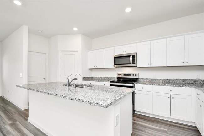 Building Photo - 7807 Royalwood Dr