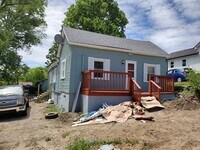 Building Photo - Silver mountain creek green abode