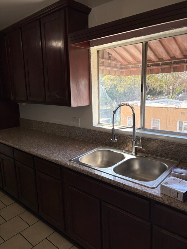 Building Photo - 443 E 84th St