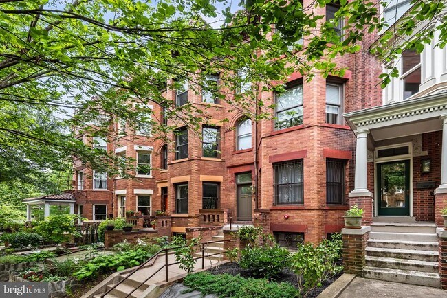 Building Photo - 3106 18th St NW