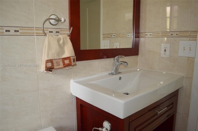 Building Photo - 1231 SW 15th St