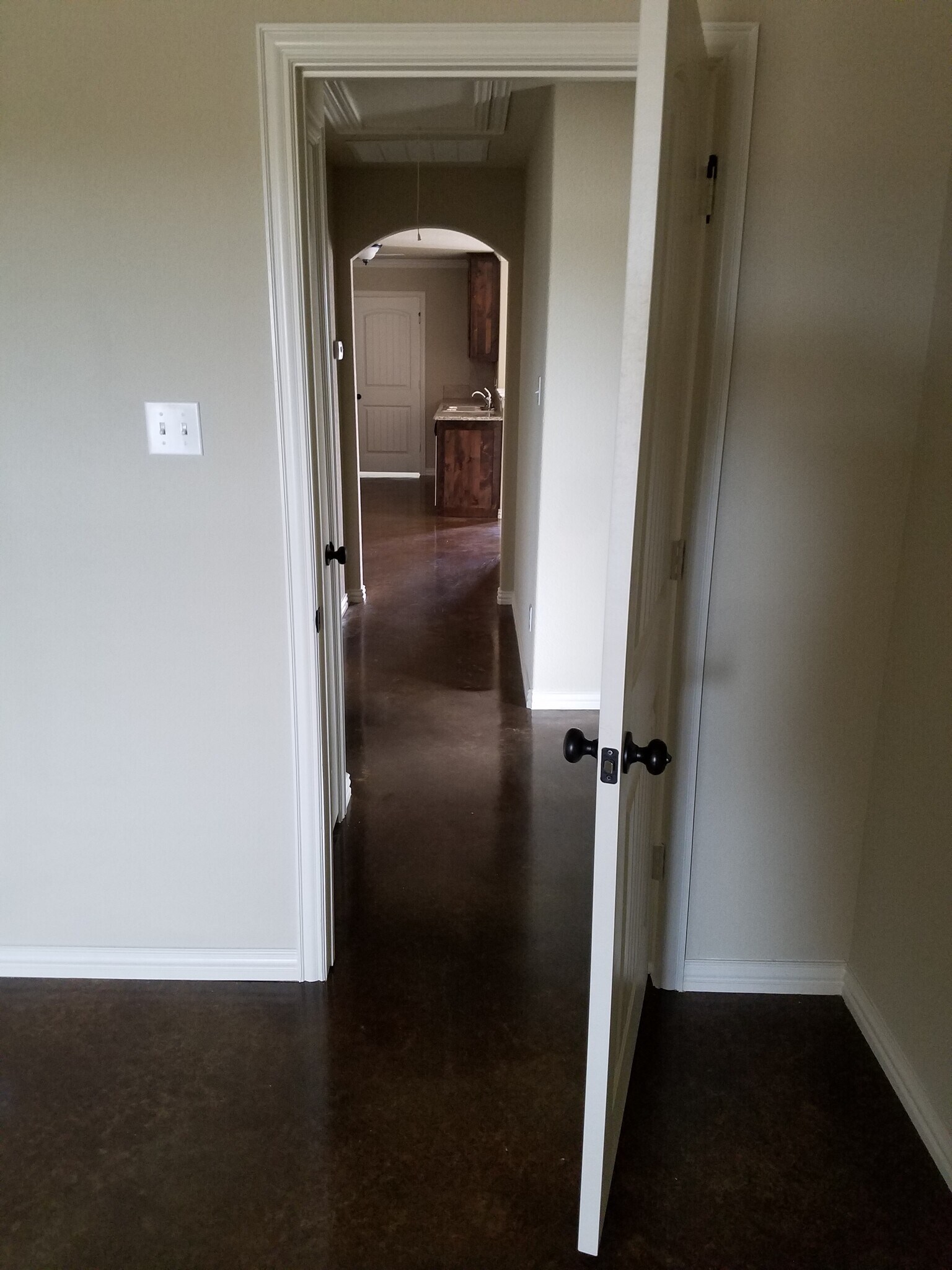 Building Photo - 105 Crossfire Ct