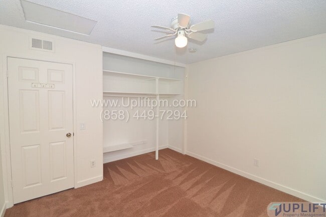 Building Photo - 4 Bed 3 Bath House in Spring Valley w/ Washer + Dryer and 2-Car Garage