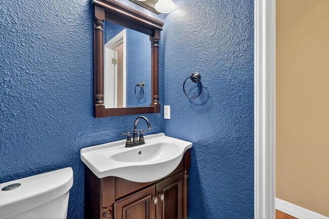 Building Photo - 8114 Etienne Dr