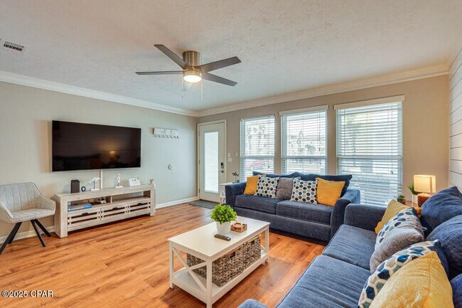 Building Photo - 17670 Front Beach Rd