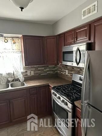 Building Photo - 7 Logan Ct