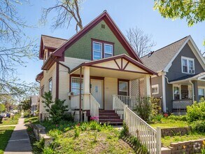 Building Photo - Welcome to Camburn Corner!