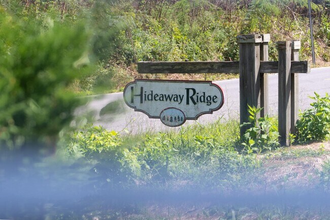 Building Photo - 406 Hideaway Ridge Cir
