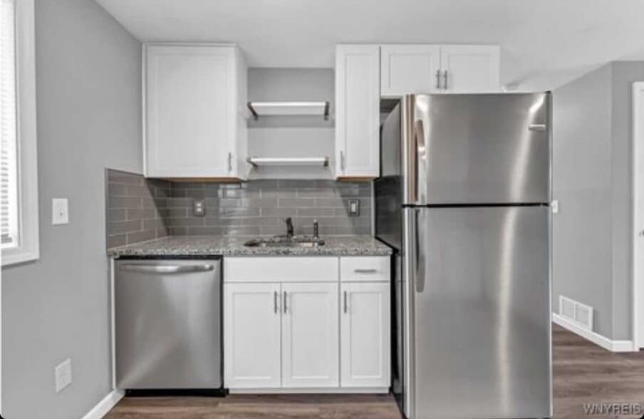 Building Photo - 269 Broezel Ave