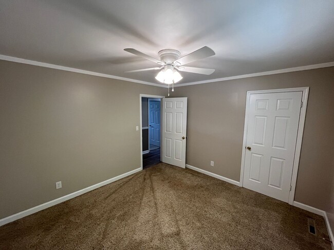 Building Photo - Incredible Location in N Davidson Co with ...