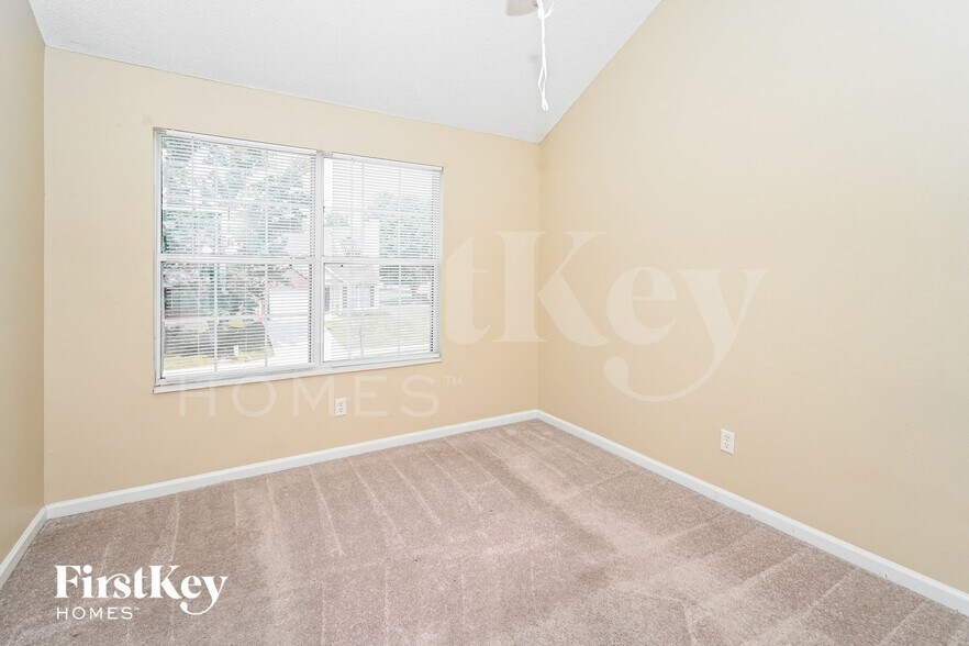 Building Photo - 4302 Ravenwood Dr