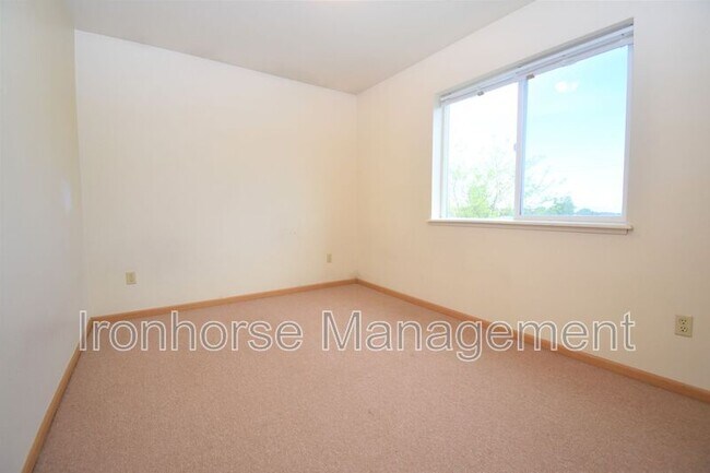 Building Photo - 2471 Wheeler Dr