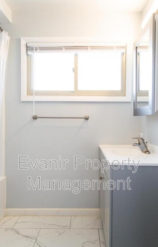 Building Photo - 3 First St