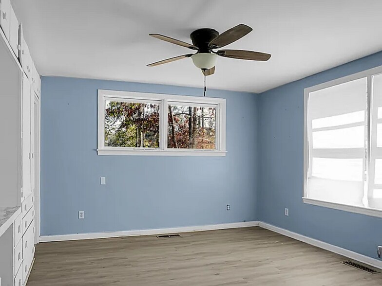 Building Photo - 407 Hayne St